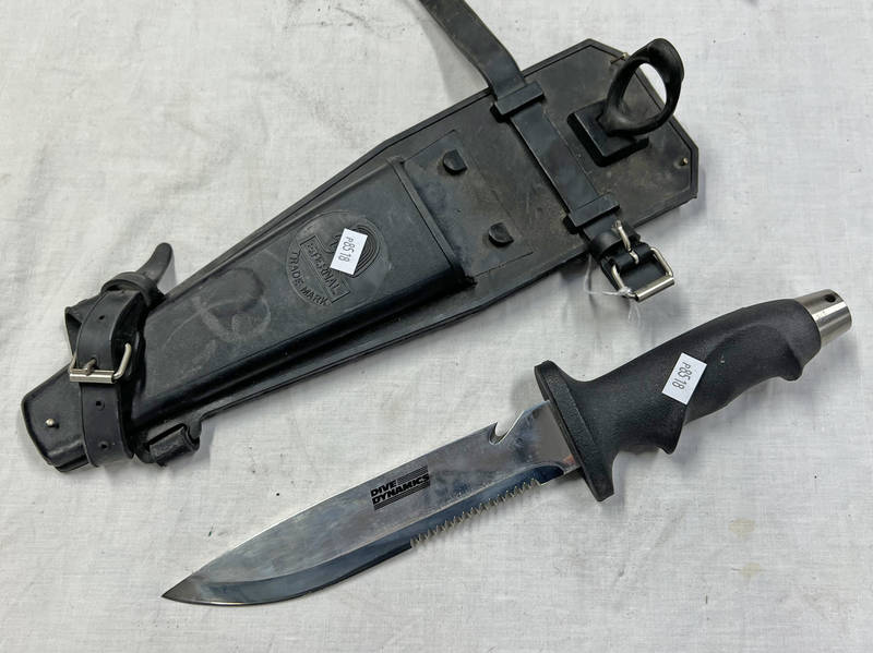 DIVE DYNAMICS DIVERS KNIFE WITH 19CM LONG BLADE AND A RUBBER SCABBARD