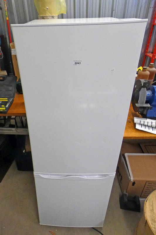 FRIDGE FREEZER