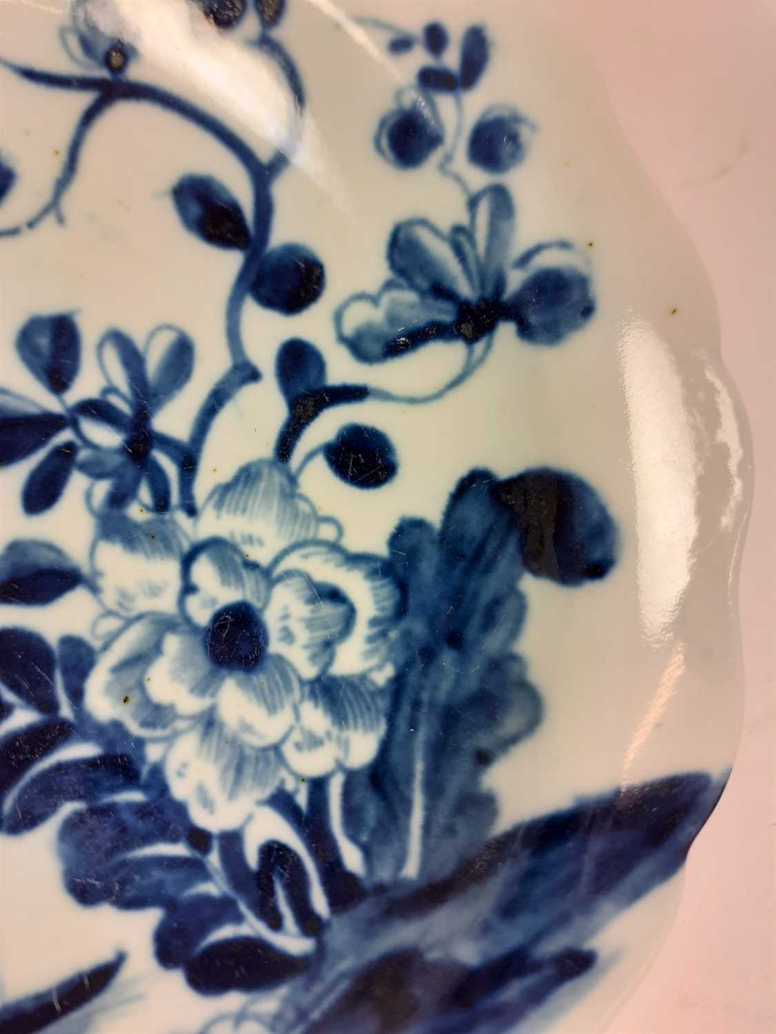 A Worcester Porcelain Finger Bowl Stand, circa 1756, of shaped circular form, painted in - Image 4 of 4