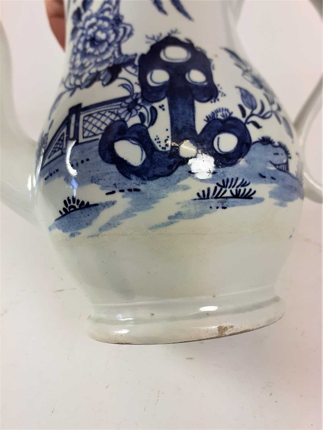 A Lowestoft Coffee Pot and Cover, circa 1770, of baluster form, painted in underglaze blue with - Image 15 of 20