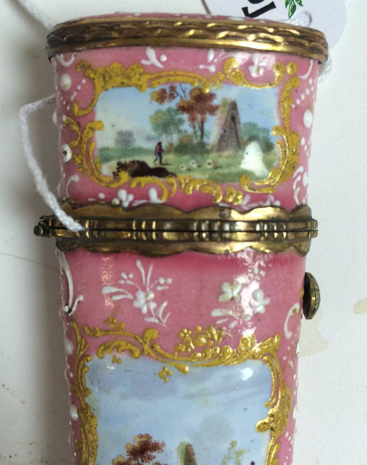 A South Staffordshire Enamel Etui, circa 1770, painted with classical landscapes within gold - Image 7 of 10