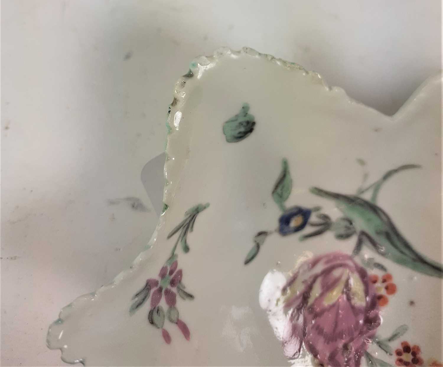 A Champions Bristol Porcelain Leaf-Shape Pickle Dish, circa 1775, painted with a spray of flowers - Image 5 of 8