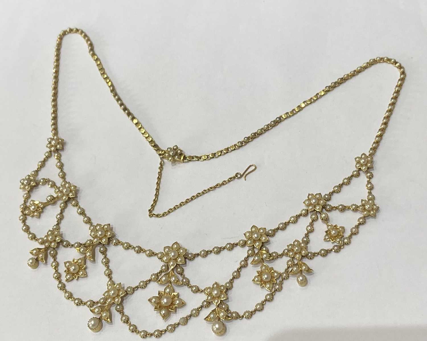 An Edwardian Split Pearl Necklace circa 1905 - Image 3 of 7