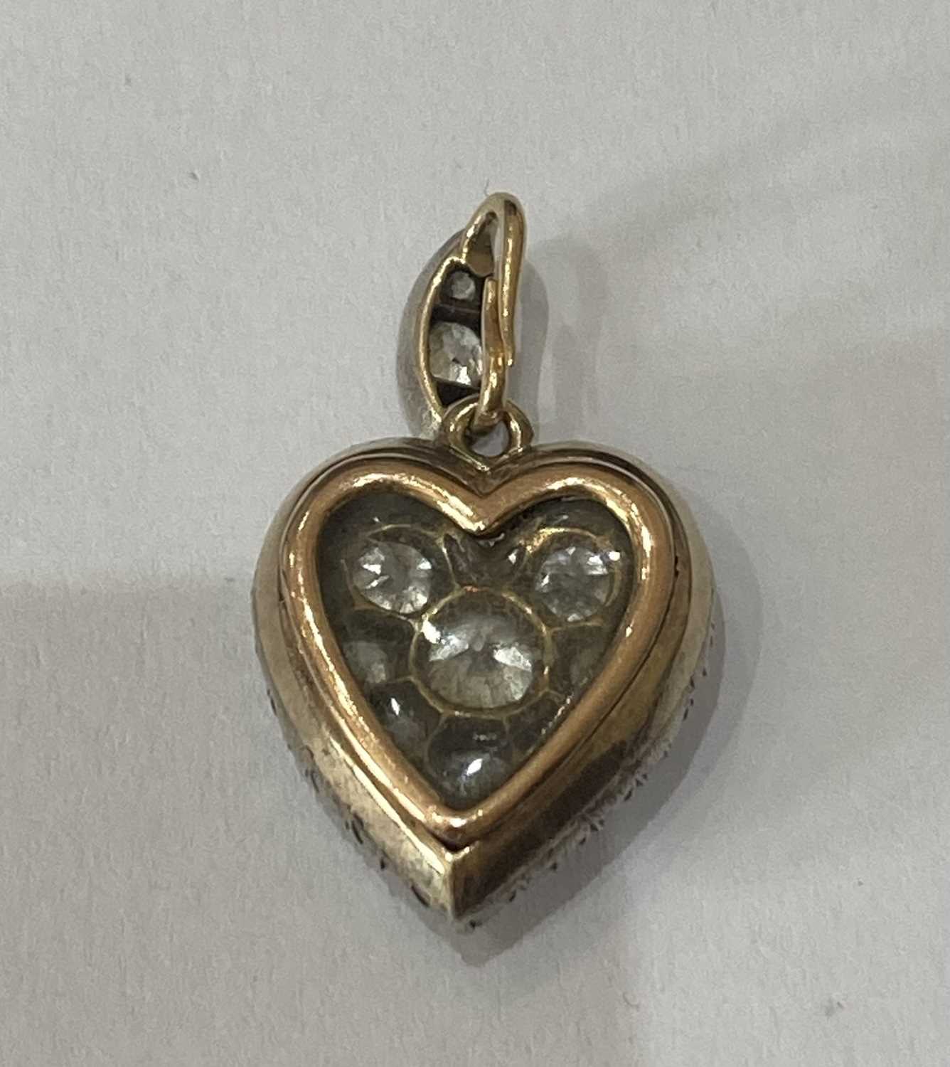 An Edwardian Diamond Heart Pendant - Image 2 of 7
