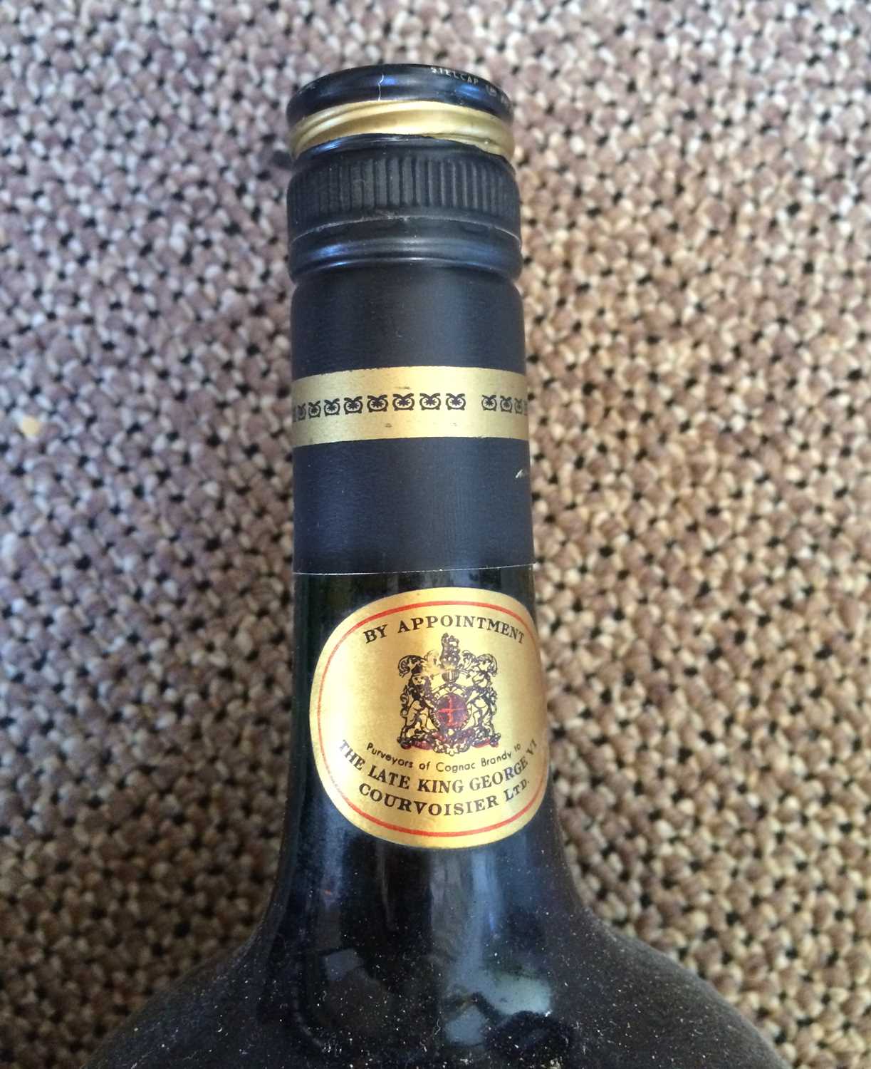 Le Bijou Ambré Fine Old Cognac, personalised label (one bottle), Courvoisier Napoleon Cognac (one - Image 10 of 17