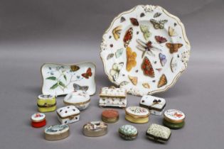 Decorative Ceramics, to include Bloor Derby Plate, naturalisticaly painted with specimens of
