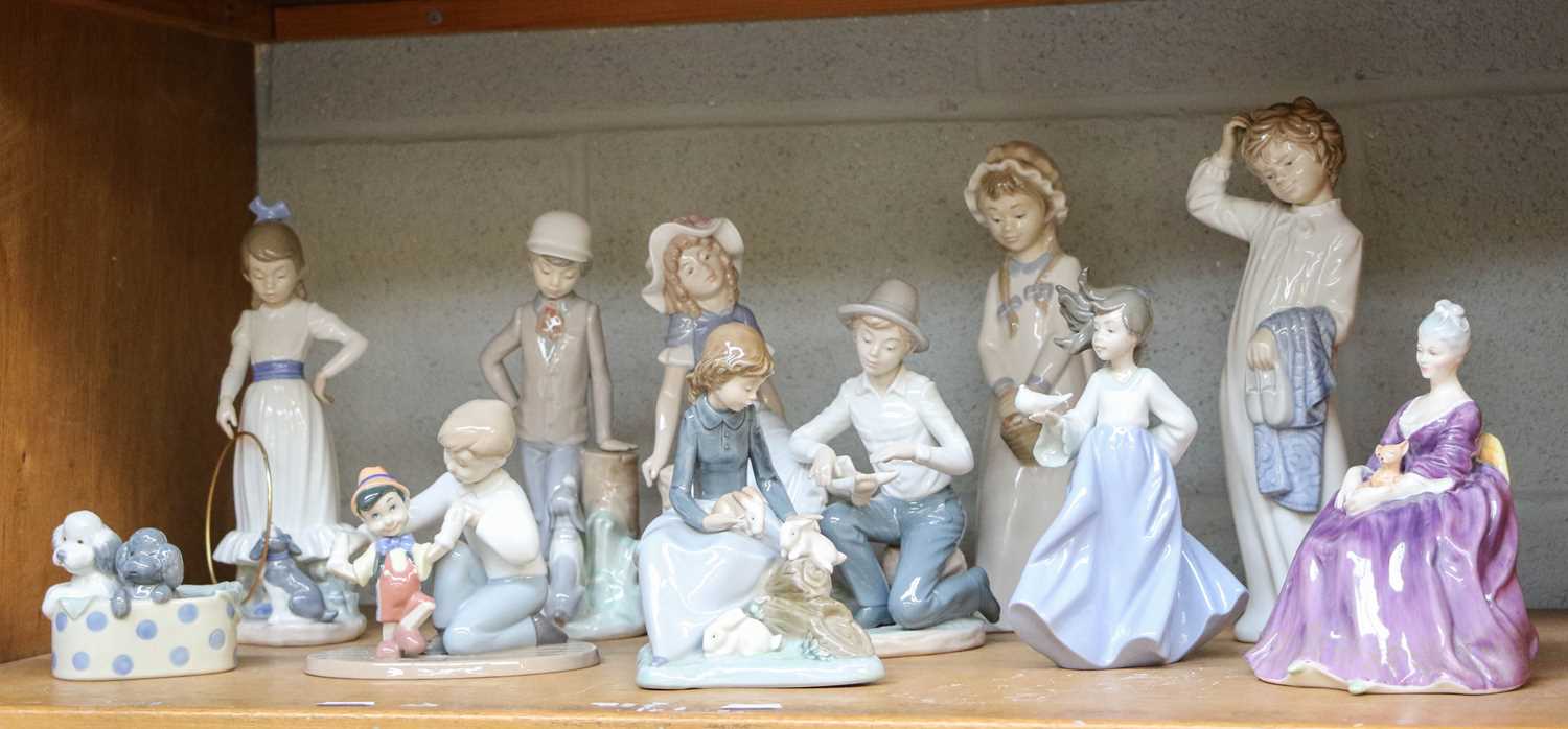 Nine Various Nao Figures, of children etc. including Disney Collection and a Royal Doulton Figure of - Bild 2 aus 2