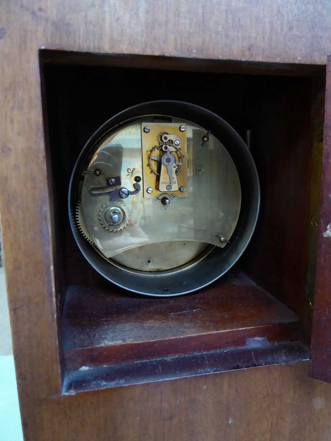 A Sheraton Revival Miniature Mahogany Longcase Clock, housing a timepiece with platform - Bild 4 aus 8