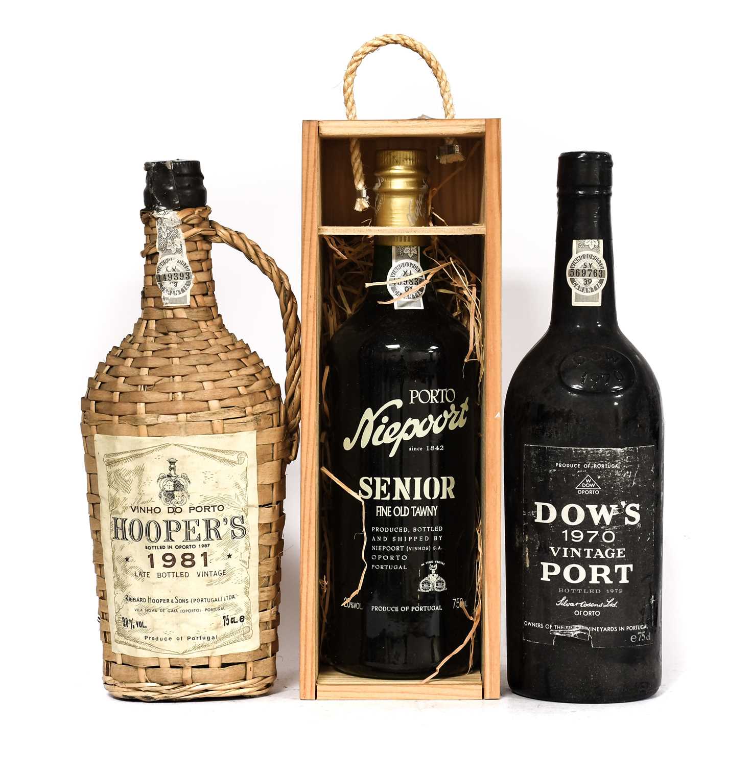 Dow's 1970 Vintage Port (two bottles), Warre's Warrior Finest Port (one bottle), Hooper's 1981 - Image 5 of 5