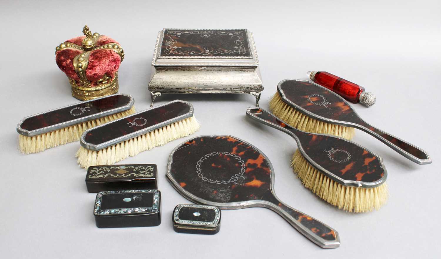 A Collection of Assorted Silver, comprising: an Edward VII silver and tortoiseshell jewellery box,