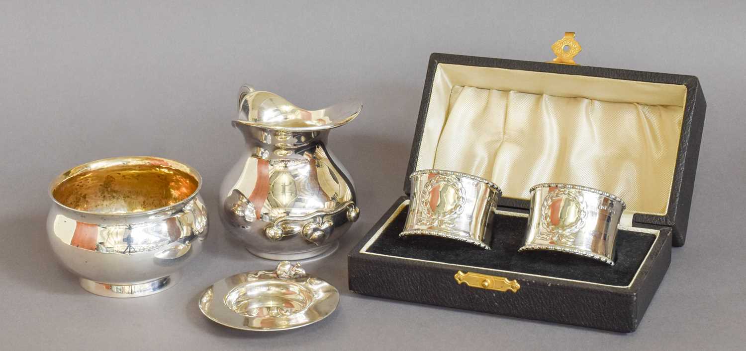 A Collection of Assorted Silver, comprising a bowl, by Christopher Bowen, London, 1982, 8.5cm