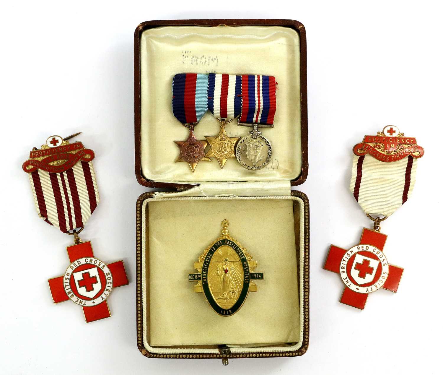 A Small Quantity of Militaria, including a 9 carat gold and enamel RAOB breast jewel, 22gms, a brass - Image 2 of 7