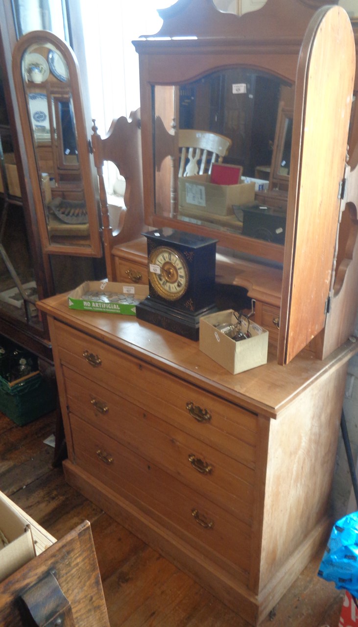 Edwardian satin walnut dressing chest of drawers with triple mirrors and small drawers