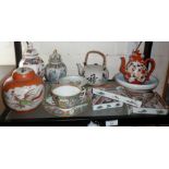 Assorted modern Chinese and oriental porcelain items