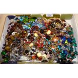 Large quantity vintage costume jewellery