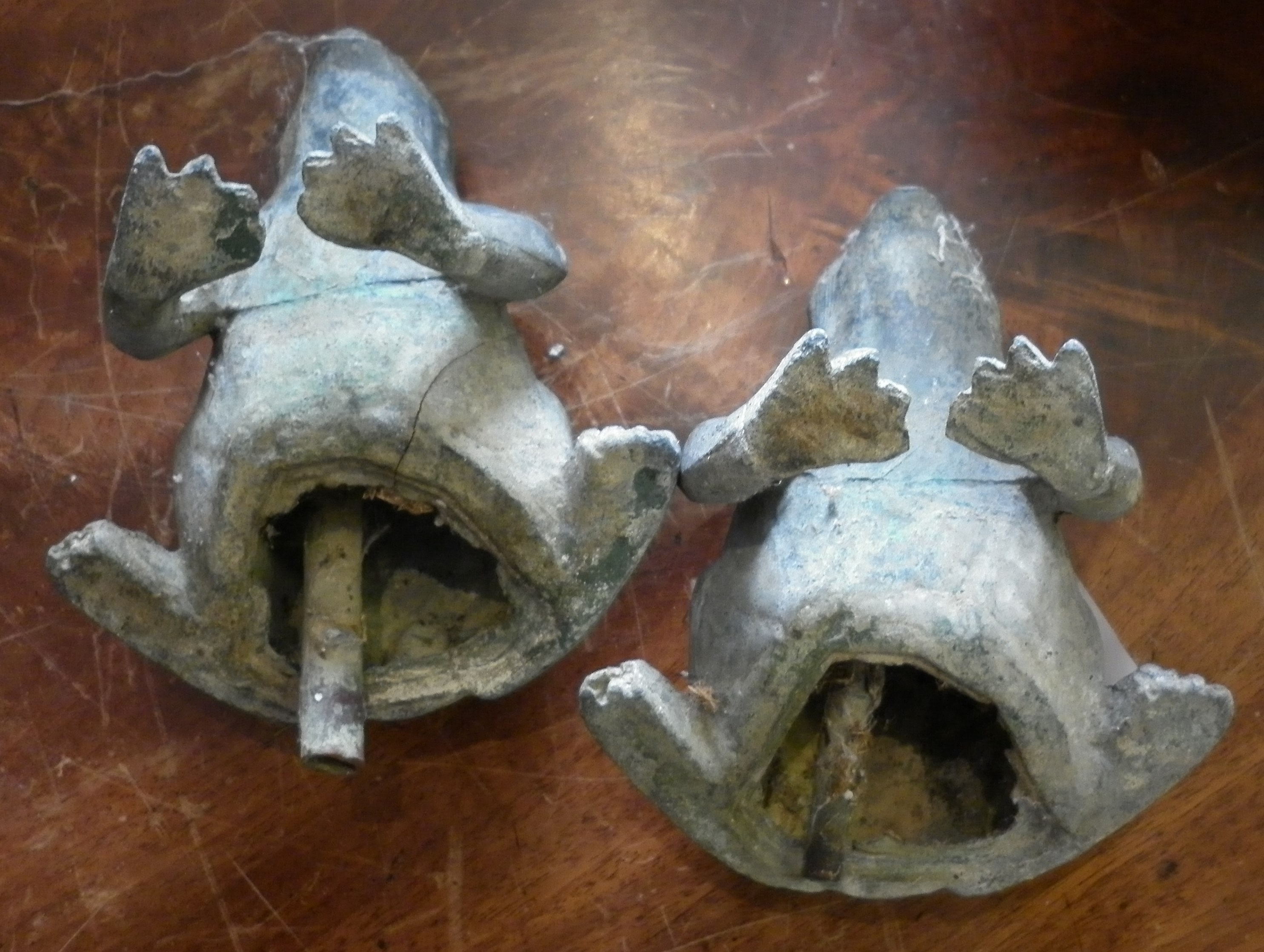 Pair of spelter frogs - Image 2 of 2