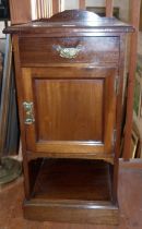 Late Victorian mahogany pot cupboard, with single drawer and door