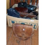 Vintage clothing: Good collection of assorted crocodile and other handbags