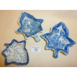 Early Staffordshire pearlware blue and white Chinese style vine leaf pickle dishes x 3, one A/F