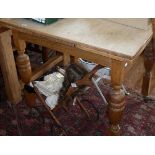 Oak drawleaf table