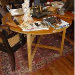 Circular pine folding garden table