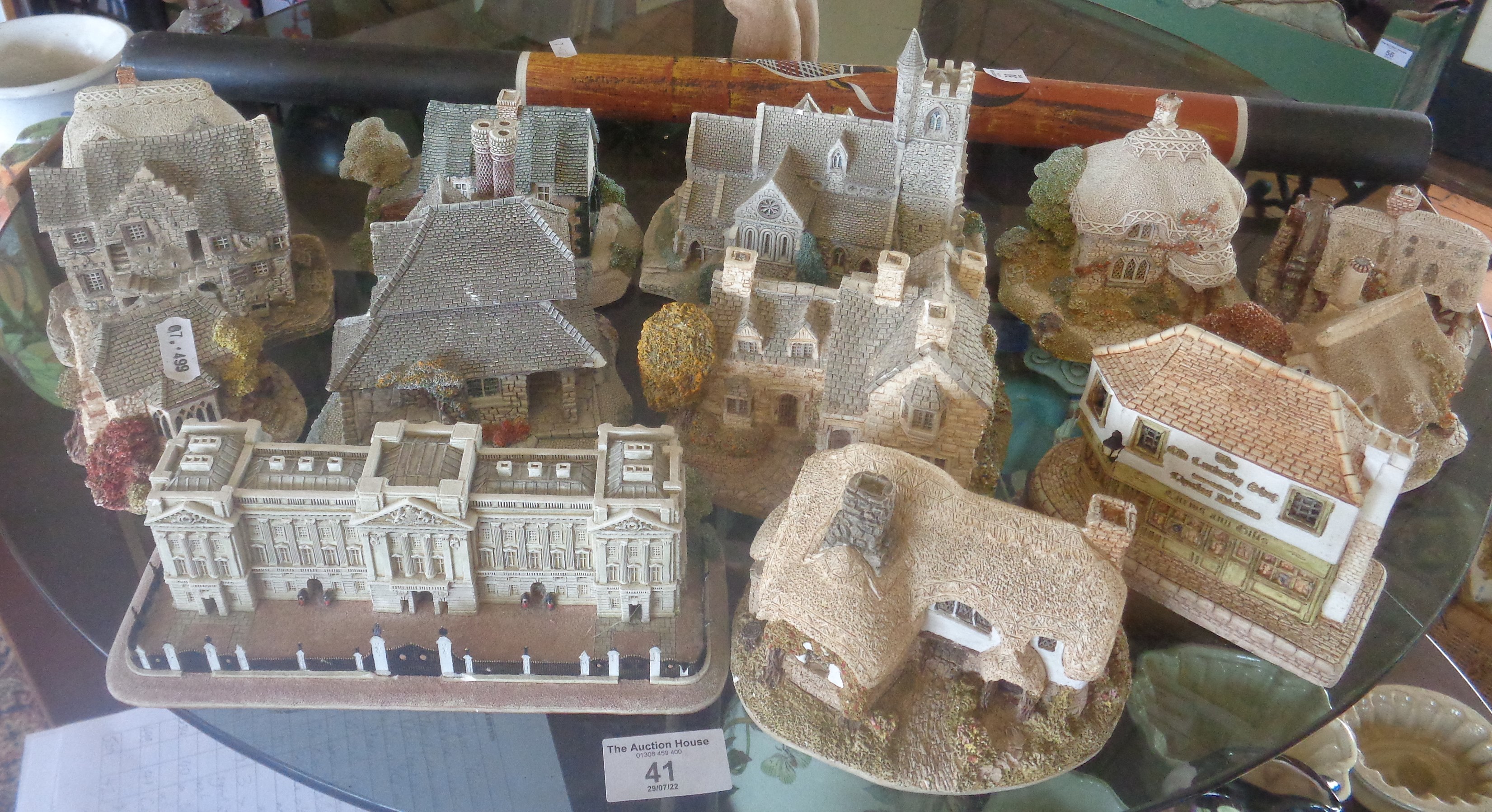 Collection of 13 Lilliput Lane cottages, houses and a church