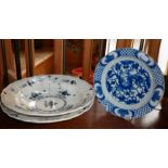 Two Delft soup bowls and a Chinoiserie tin glazed plate