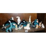 Two Poole Pottery dolphins, two seals and other figurines (22)