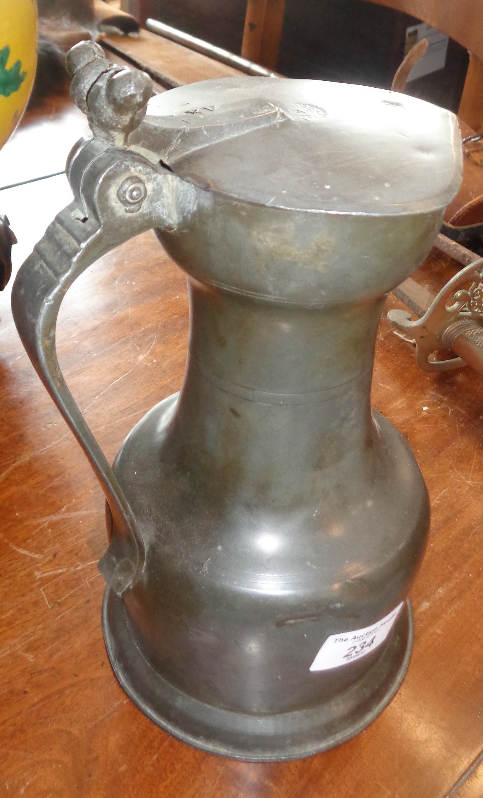 19th c. pewter lidded flagon, 9" tall