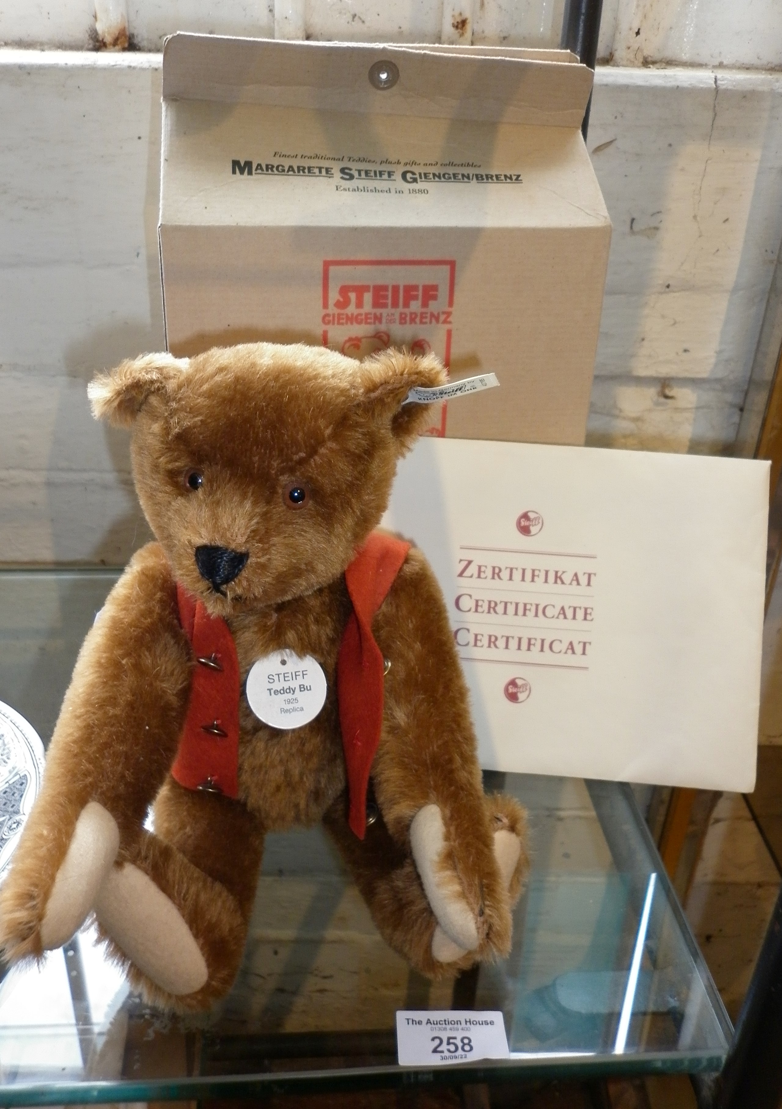 Steiff "Teddy Bu 1925" Bear, COA, with ear button and card box