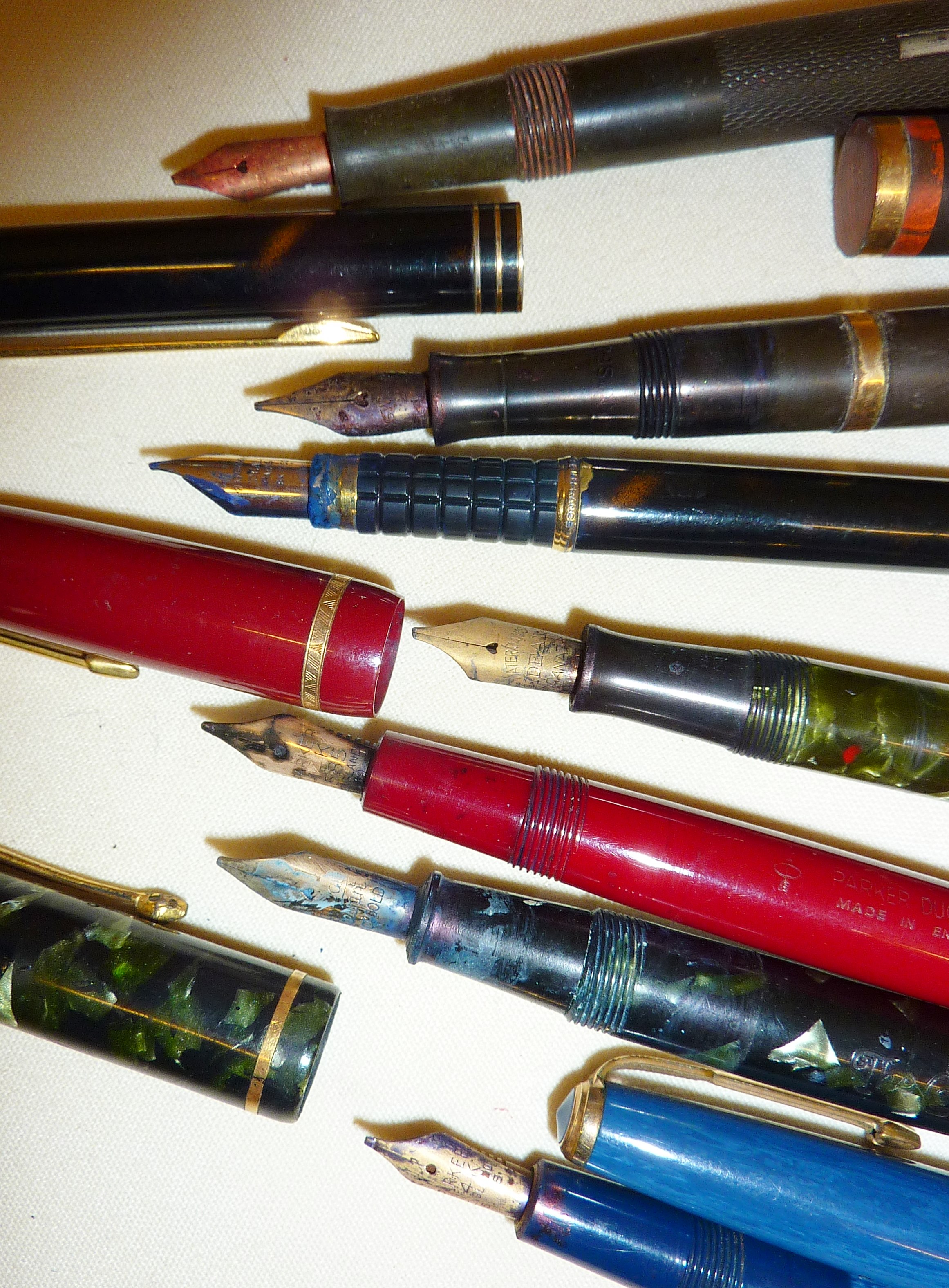 Assorted old fountain pens, makes include Parker, Waterman's, Swan, Conway Stewart, most with 14k - Image 2 of 2