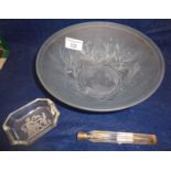 French Art Deco Sabine-type glass bowl, glass scent bottle and engraved glass pin tray