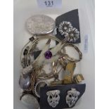 Assorted silver and other vintage jewellery