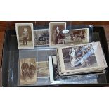 Quantity of cartes de visites and cabinet cards