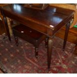 Fine George IV mahogany serving table with extending leaves to sides on turned and reeded tapering