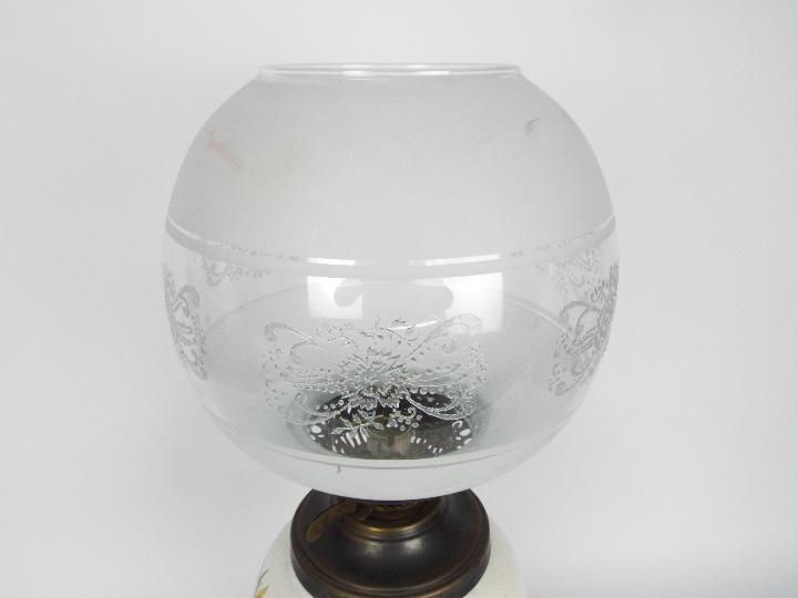 A converted oil lamp with ceramic reserv - Image 2 of 4