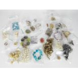 A quantity of costume jewellery to inclu