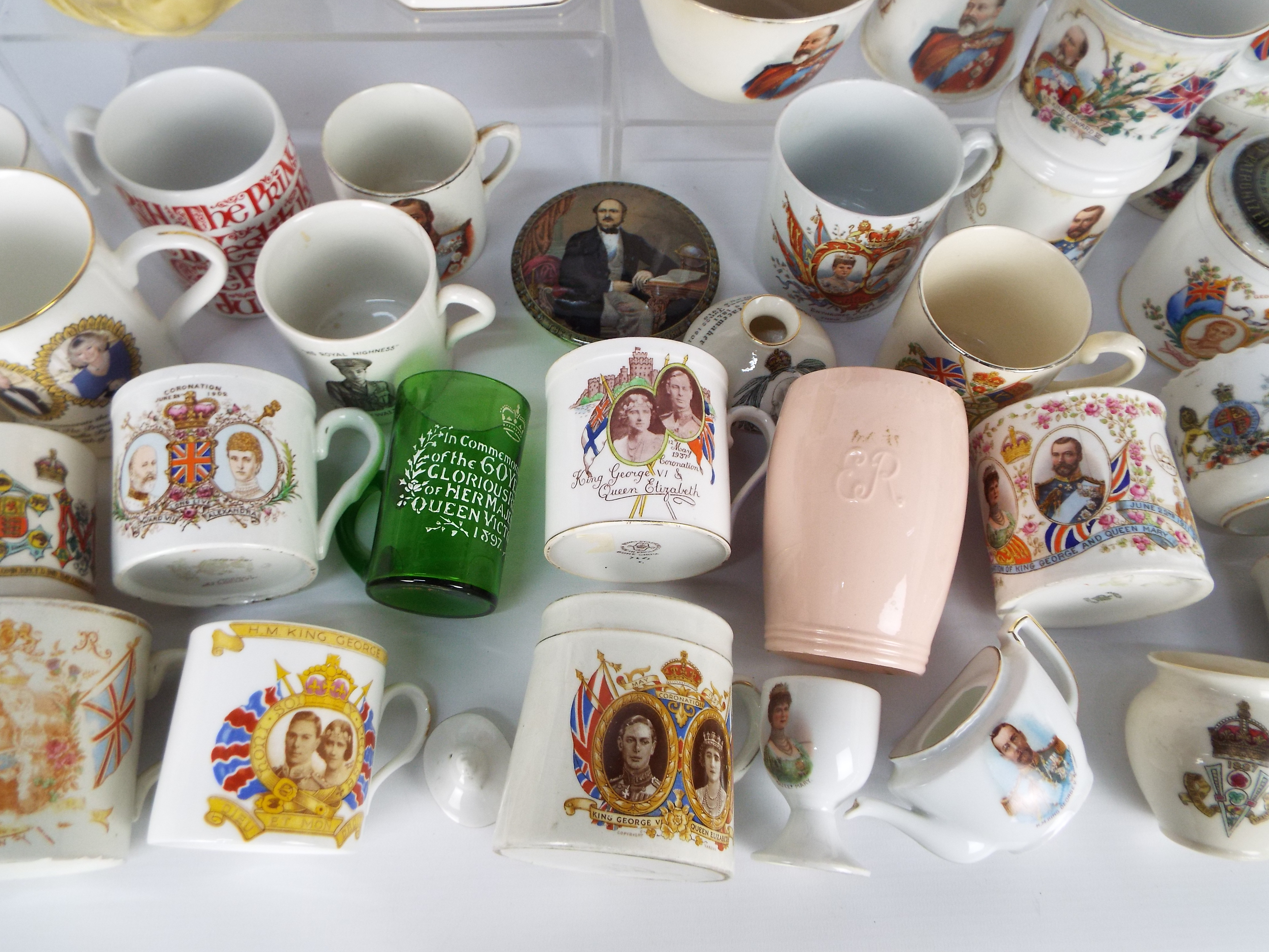 Royal Commemorative Ceramic / Glass Coll - Image 4 of 6