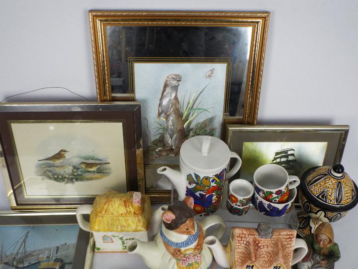 A mixed lot comprising ceramics to include Villeroy and Boch Acapulco plates and cups, figurines, - Image 4 of 5