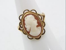 A yellow metal cameo ring, marks rubbed, presumed 9 carat gold, size L, approx 3.