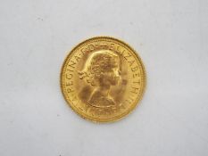 Sovereign - A Queen Elizabeth II gold sovereign (full), 1967, 8 grams.