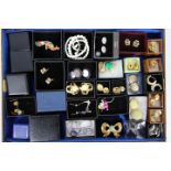 Costume Jewellery - a display tray containing a quantity of costume jewellery predominantly paired