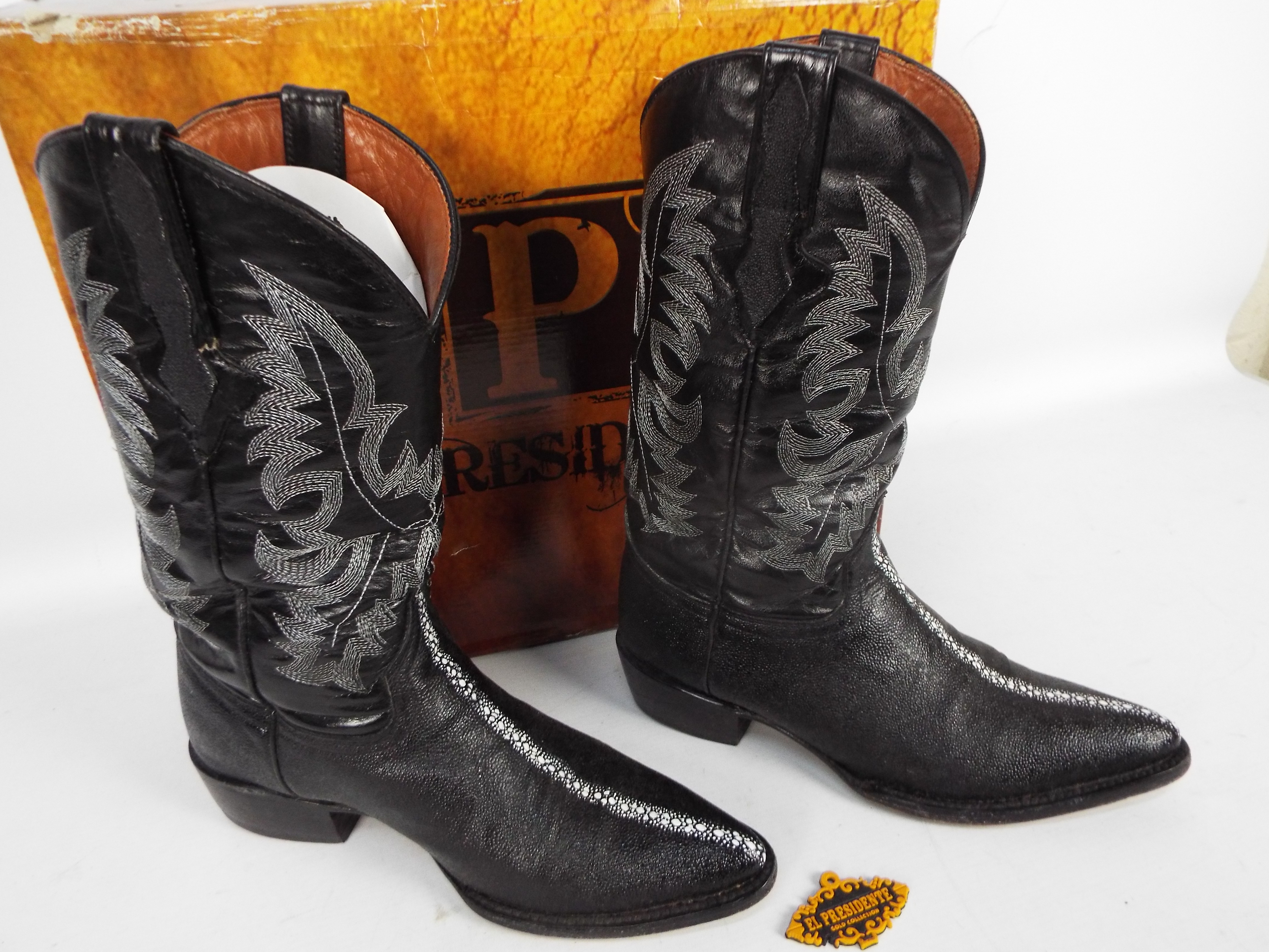El Presidente Gold Collection - a pair of black boots, UK size 7, EUA size 8, Mexico size 27, - Image 2 of 3