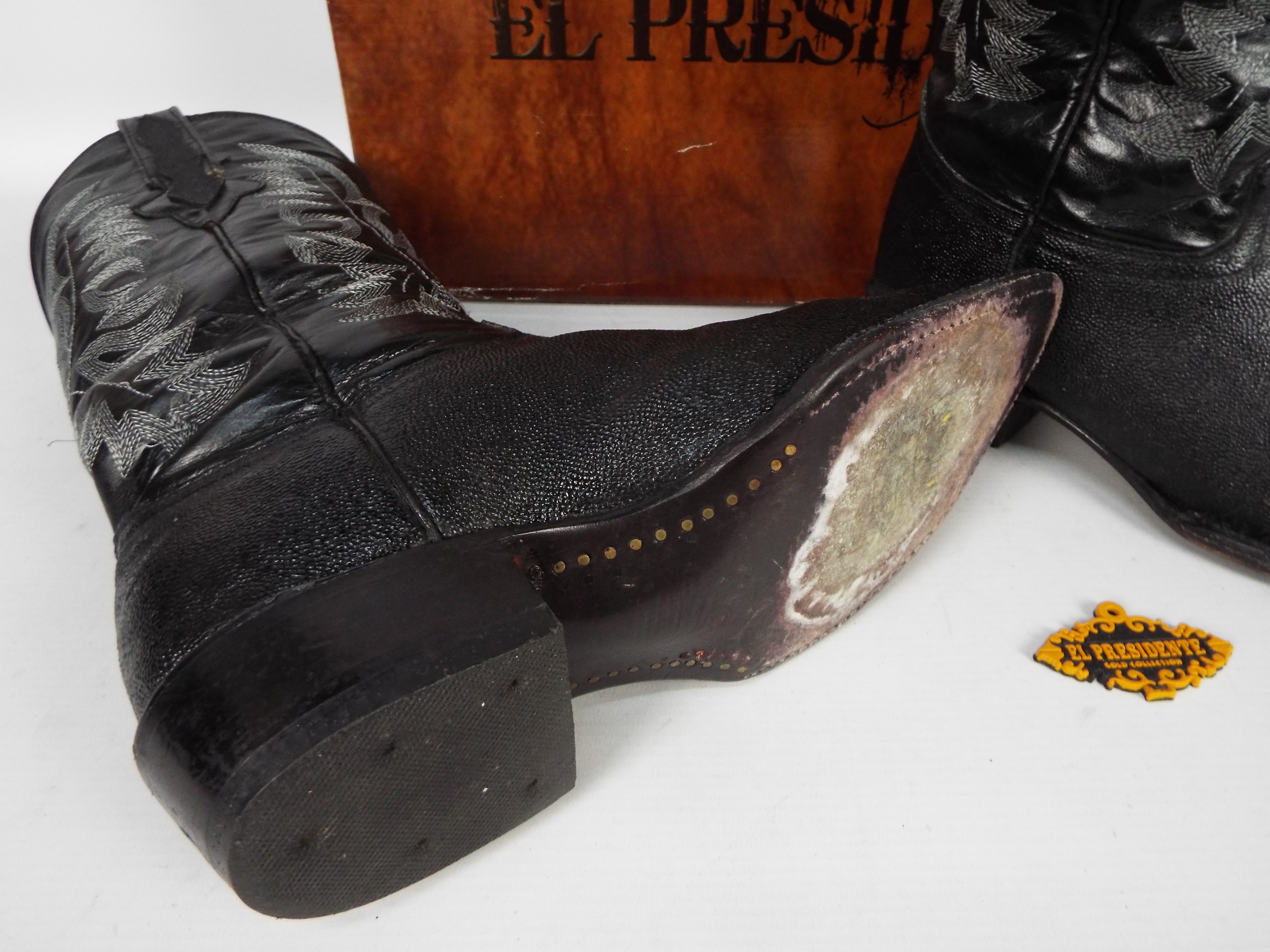 El Presidente Gold Collection - a pair of black boots, UK size 7, EUA size 8, Mexico size 27, - Image 3 of 3