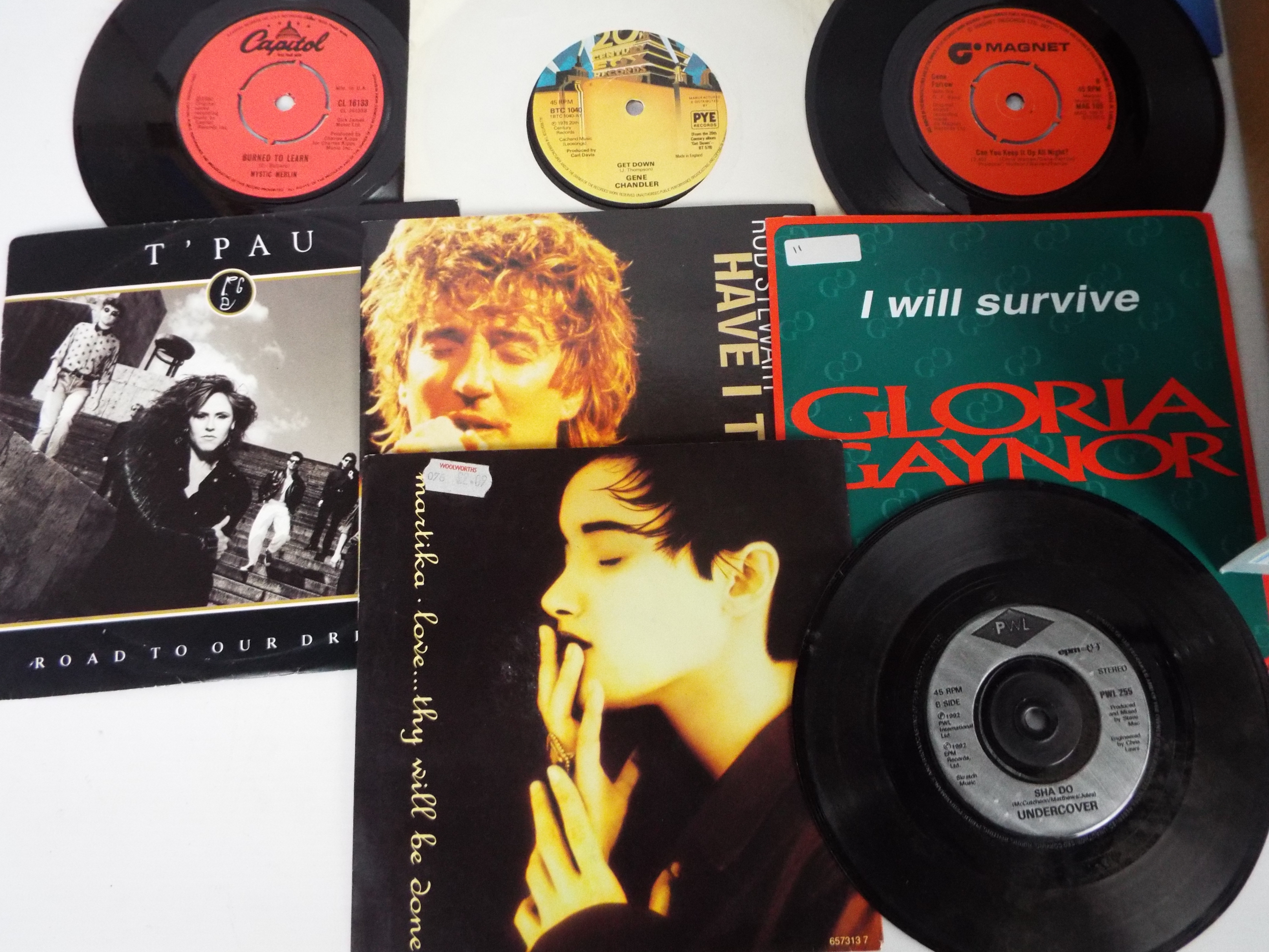 A collection of 7" vinyl records to incl - Image 3 of 5