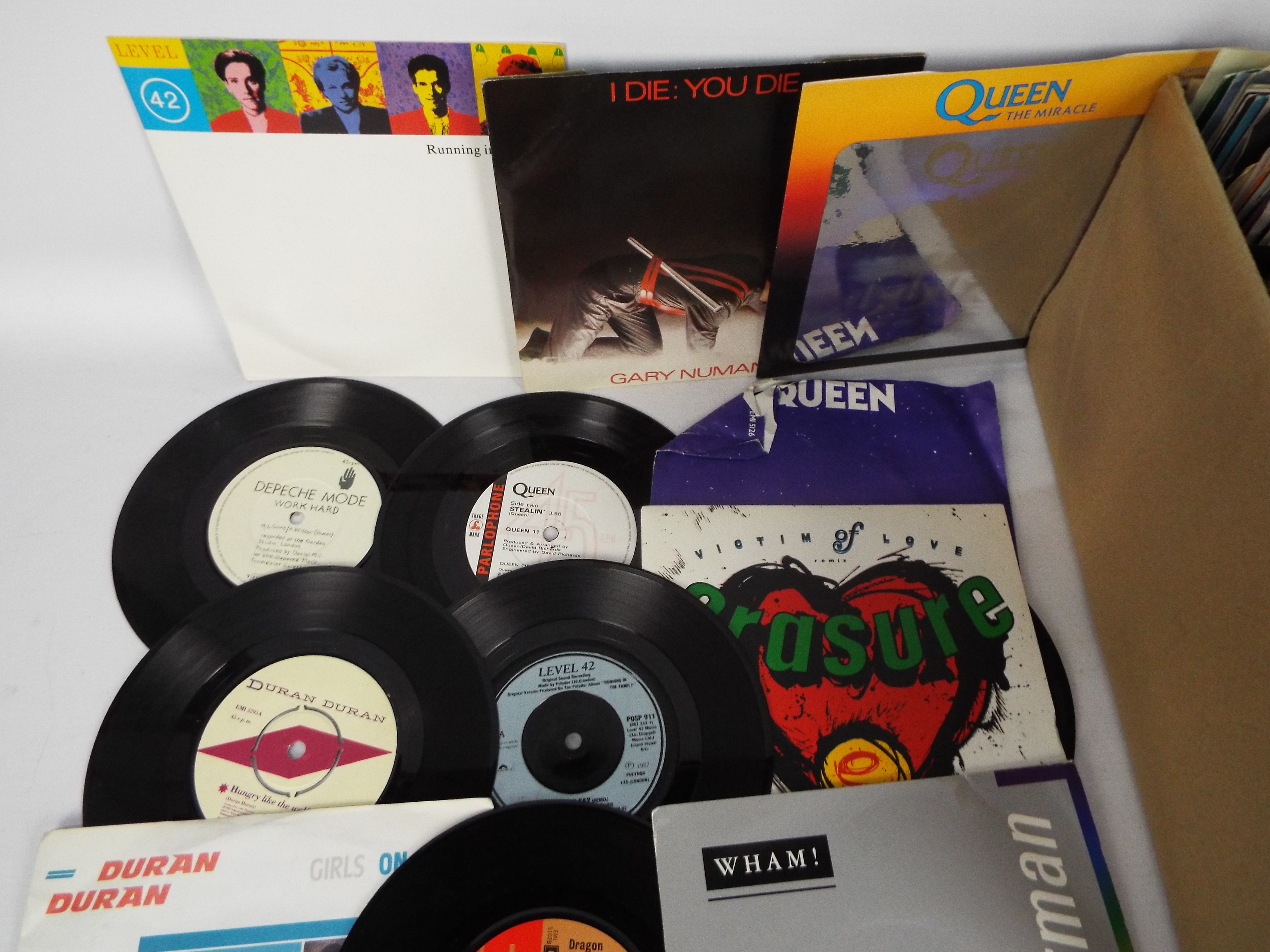 A quantity of 7" vinyl records to includ - Image 2 of 5