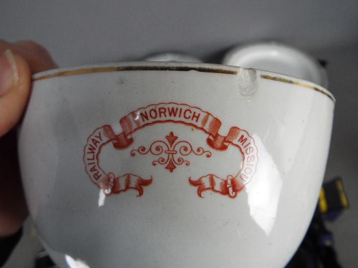 Lot to include Booths & Colcloughs Ltd dinner wares for The Cunard Steam Ship Company Limited, - Image 6 of 6