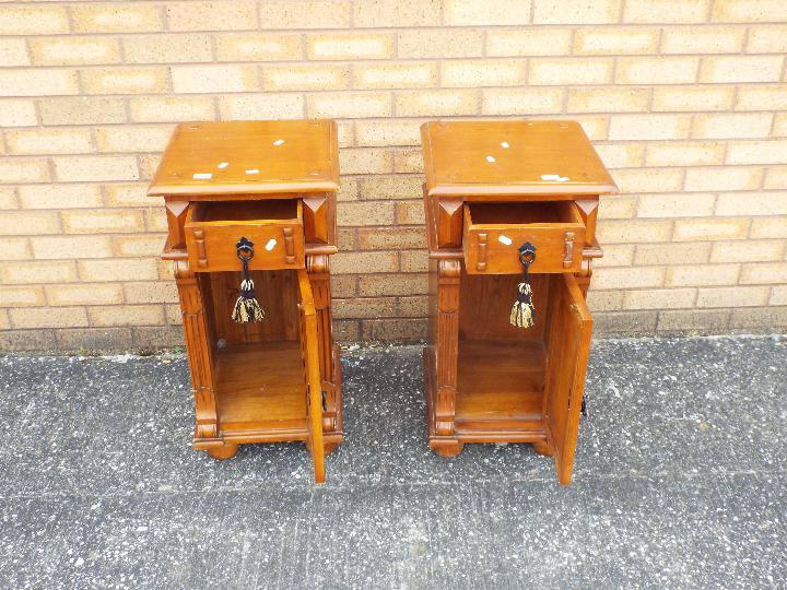 A pair of bedside cabinets measuring approximately 74 cm x 38 cm x 38 cm. - Image 2 of 2