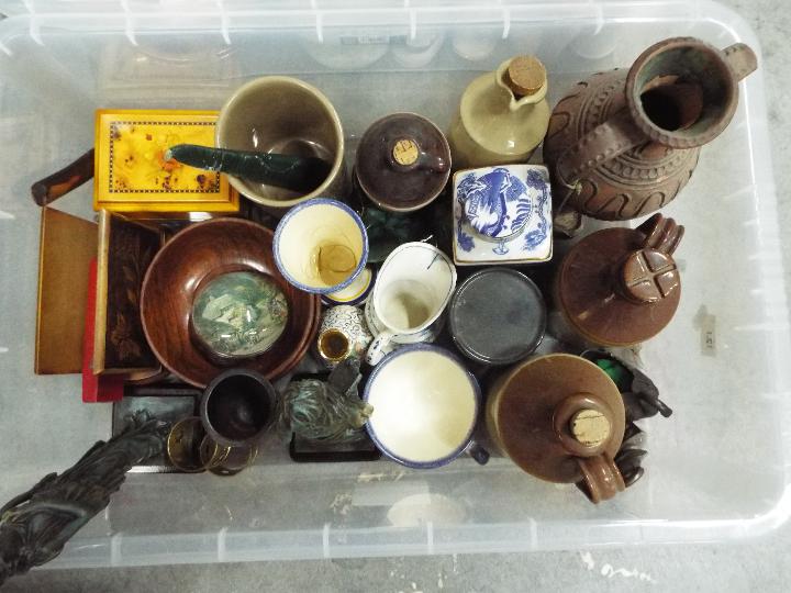 Mixed lot comprising ceramics, treen, metalware and other, two boxes. - Image 3 of 3