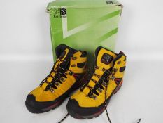 Karrimor Hot Rock Mid III weathertite XTR - a pair of yellowwalking boots, UK size 8.